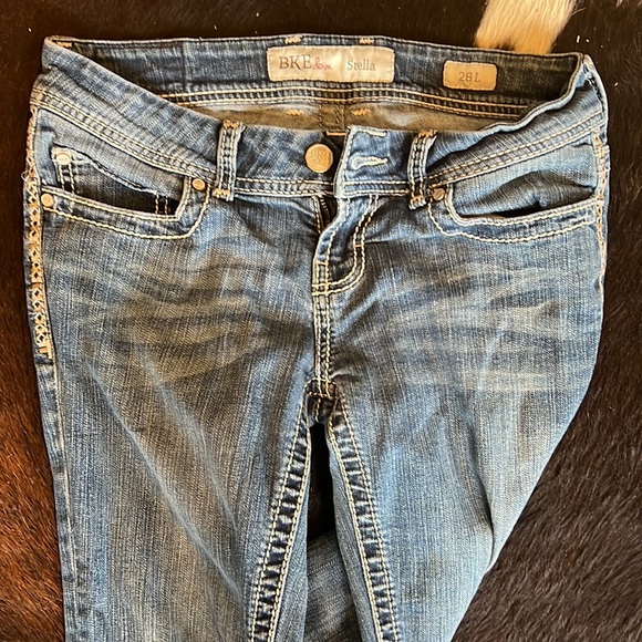 BKE Stella’s - Picture 3 of 3